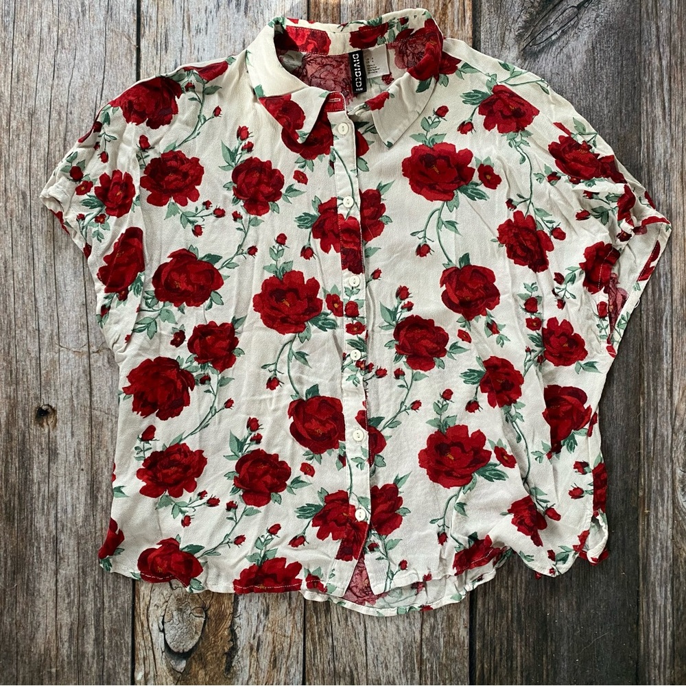 Rose collard crop tee